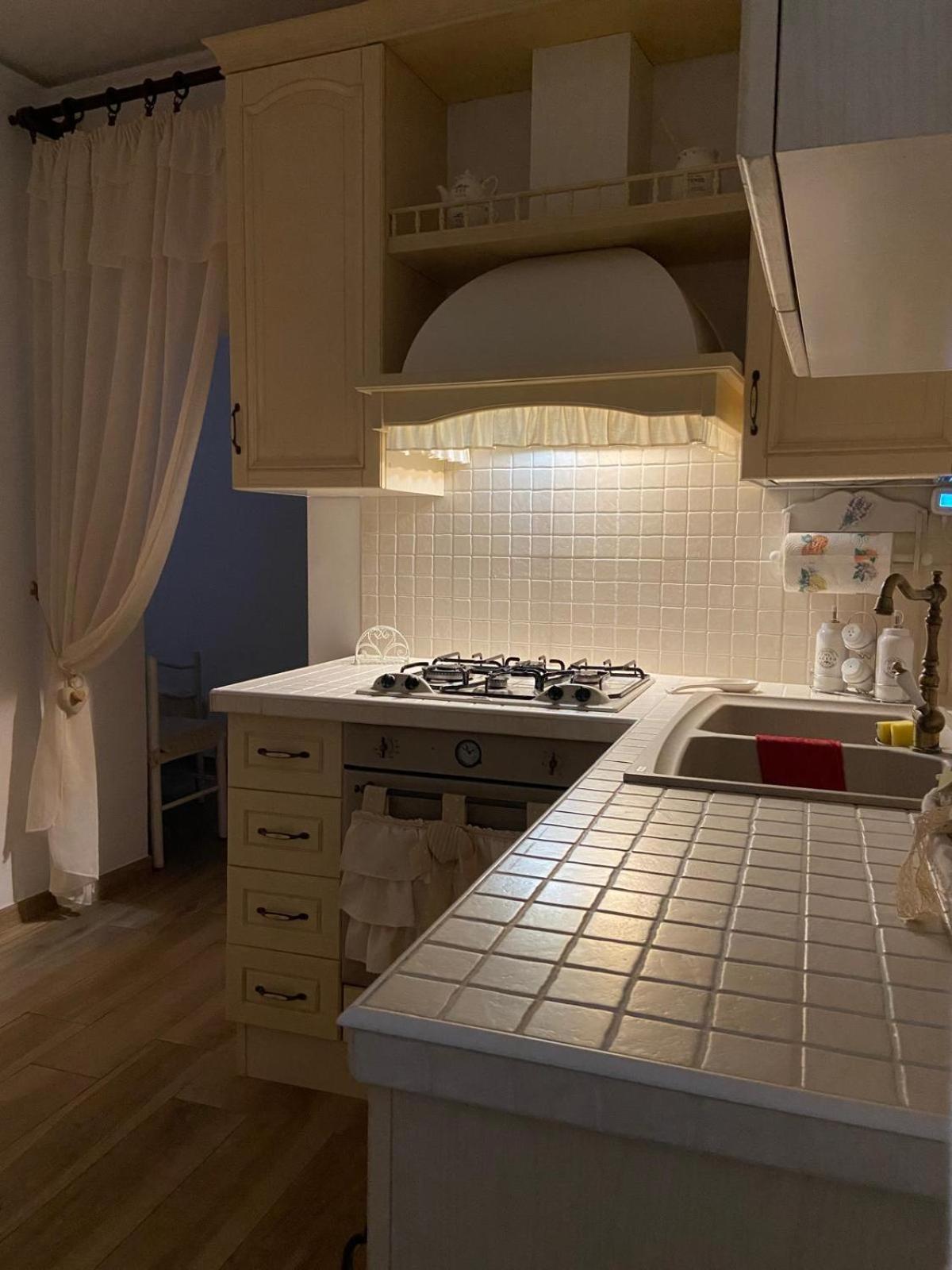 Apartamento Le Stanze Del Castello Ascoli Satriano Exterior foto